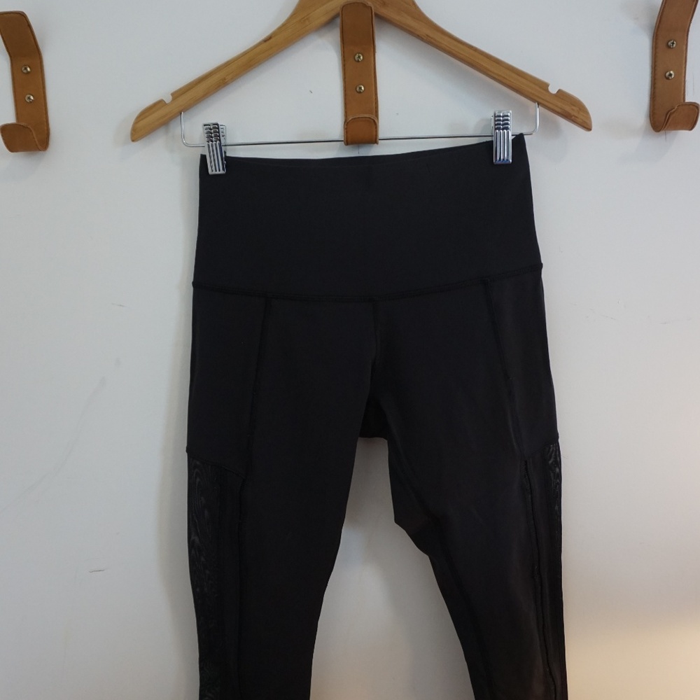 Lulu lemon yoga pants
